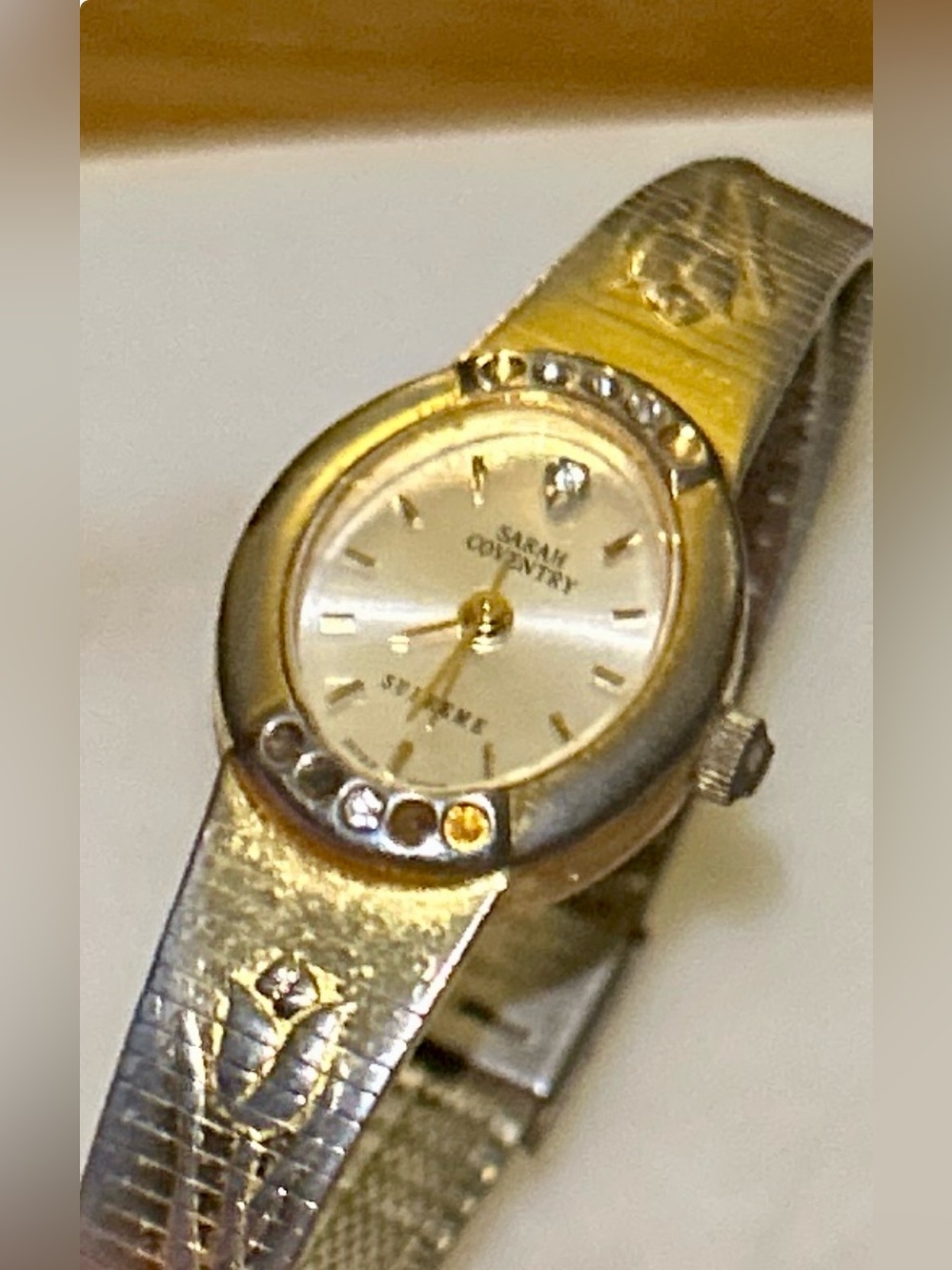 Gold-Tone Tulip Vintage Sarah Coventry Women's Bracelet Watch - READ